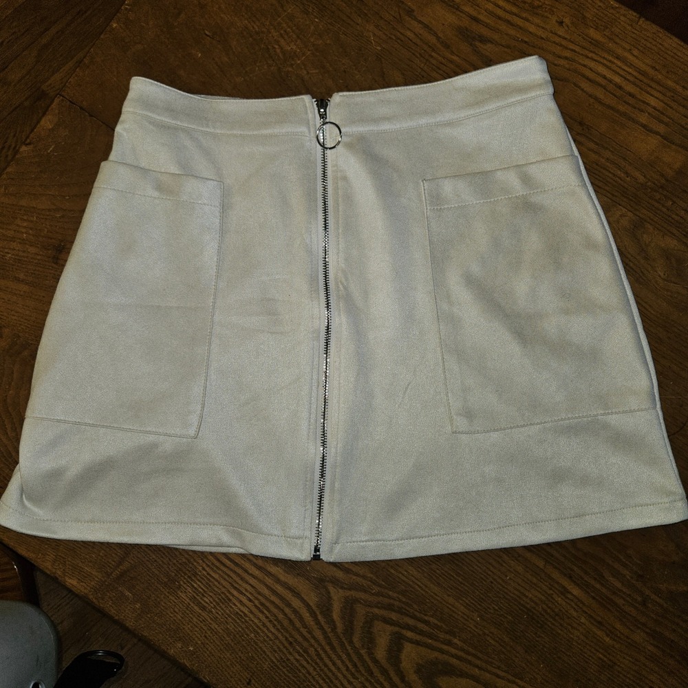 Fashion On Earth Skirt Womens Large Cream Faux Suede Zip Front Mini FE21G487DG
